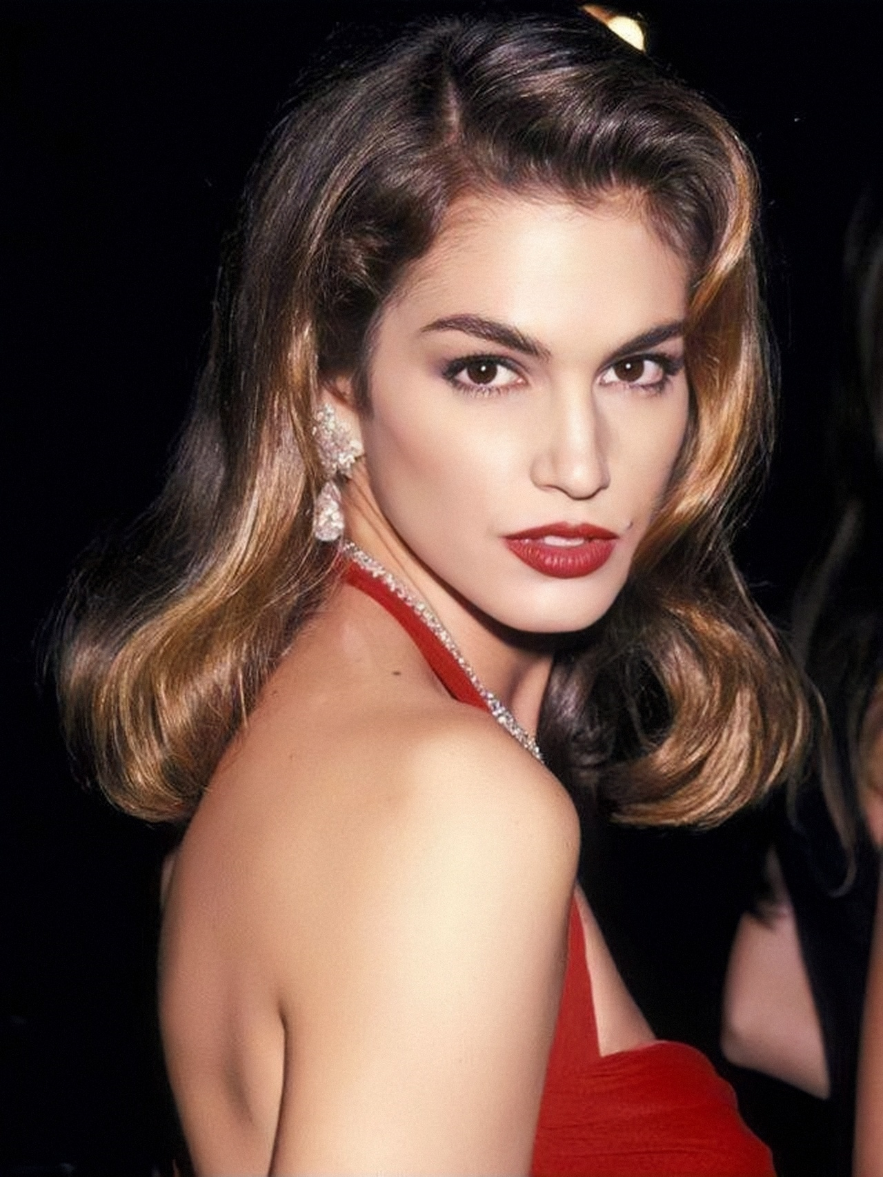 惊现巴黎时装周的传奇超模 辛迪克劳馥__凤凰网