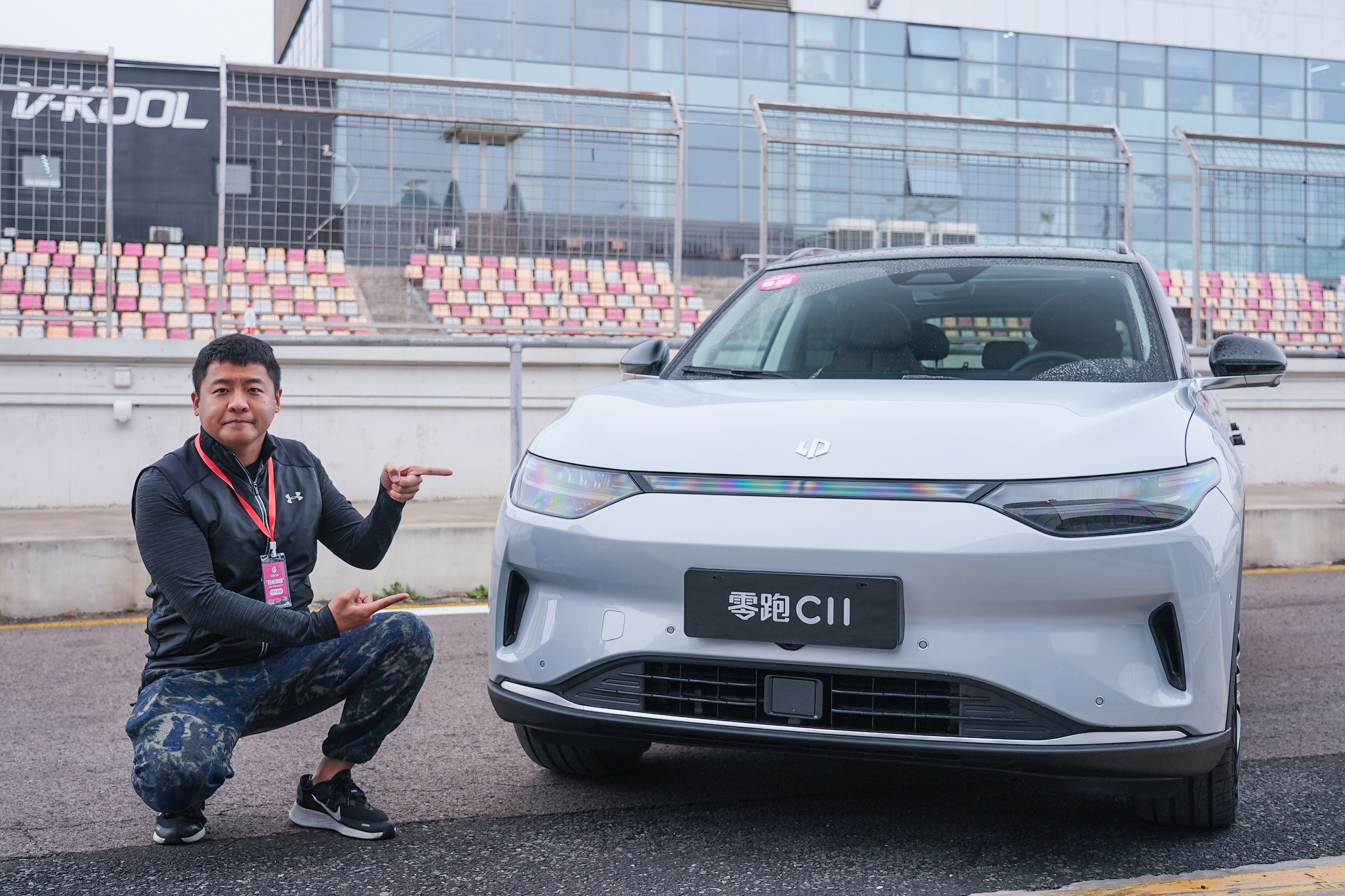 零跑C11性能版来了！搭28项感知硬件，你会买吗？