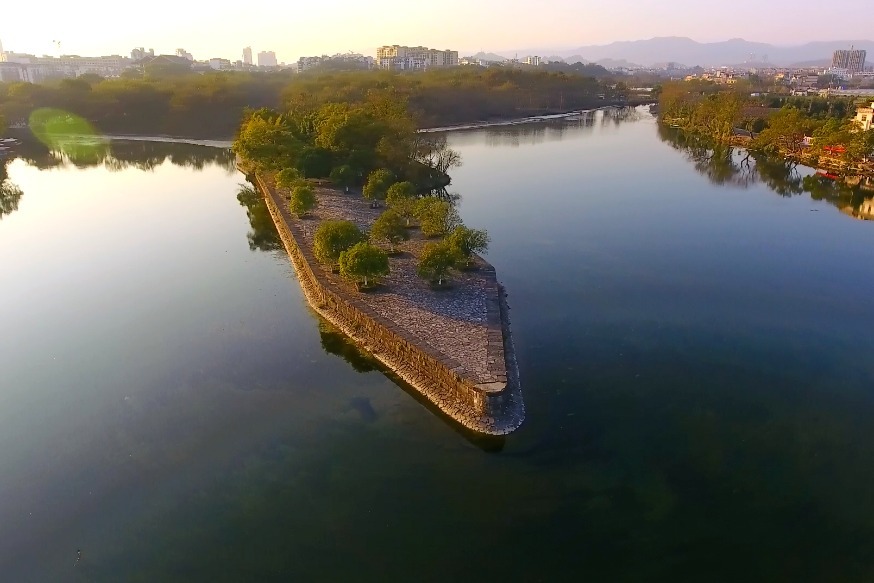 跟着摄制组去旅行，这一站是广西桂林的灵渠