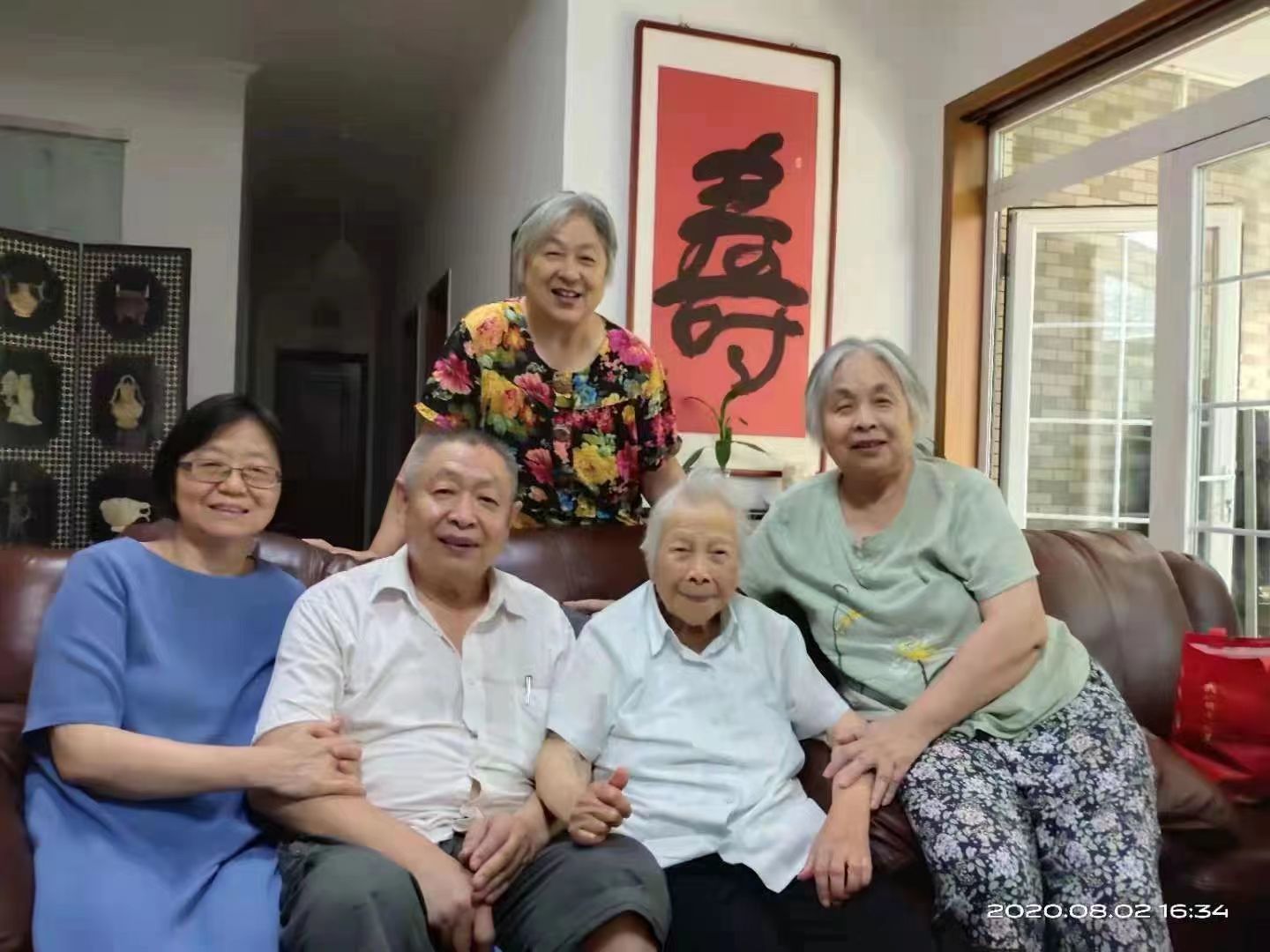 此文系红船编辑部获开国少将高存信之女高劲松授权,根据其执笔的