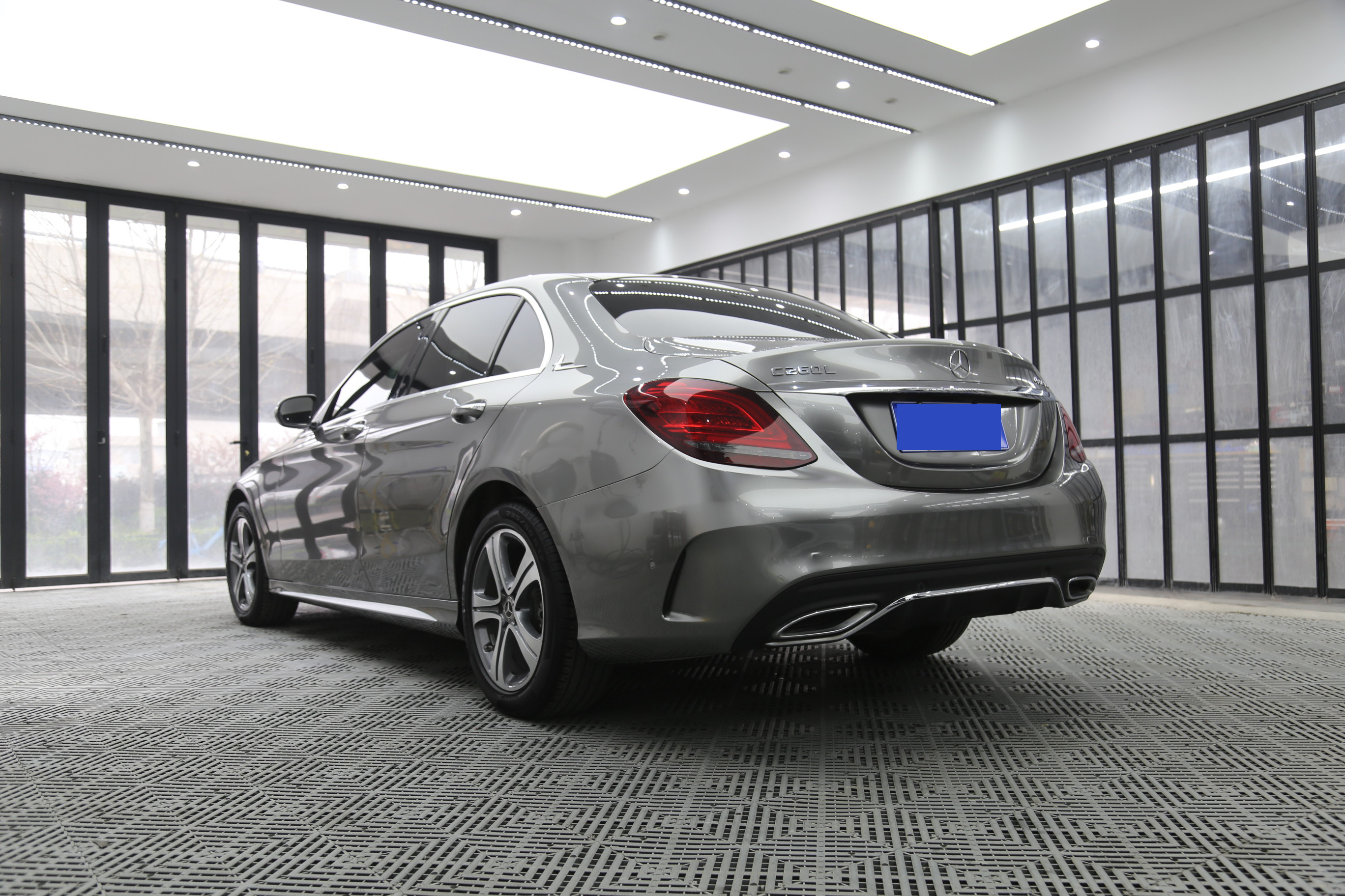 奔驰c全车改色贴膜液态金属银__凤凰网