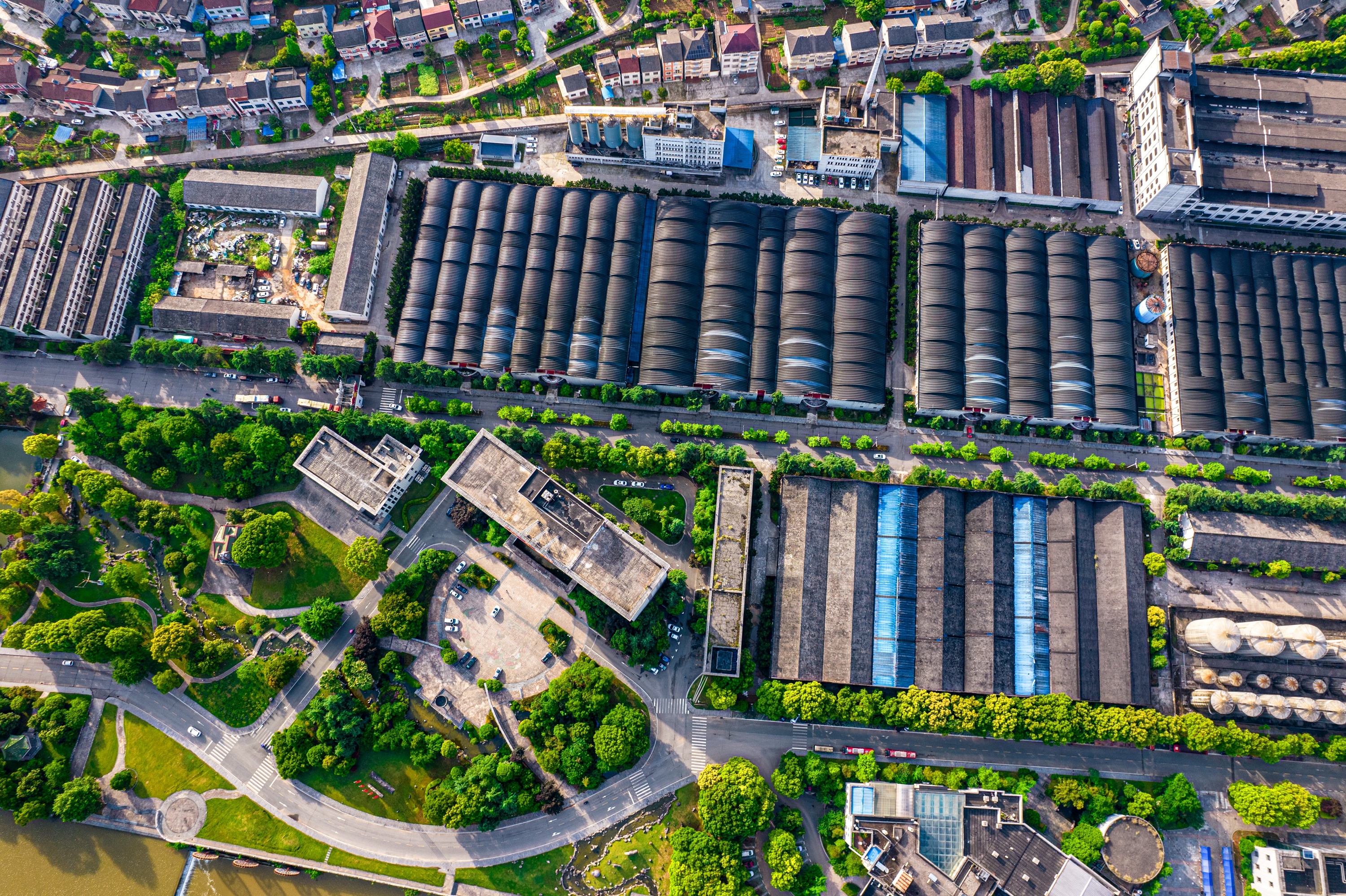 湖北宜昌:龙泉古镇到底有多绿,航拍拟如诗画园林__凤凰网