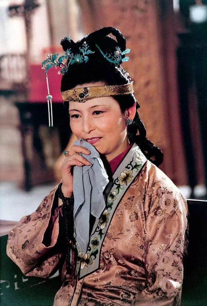 王夫人尴尬的房中事:白天进佛堂,晚上守空房__凤凰网