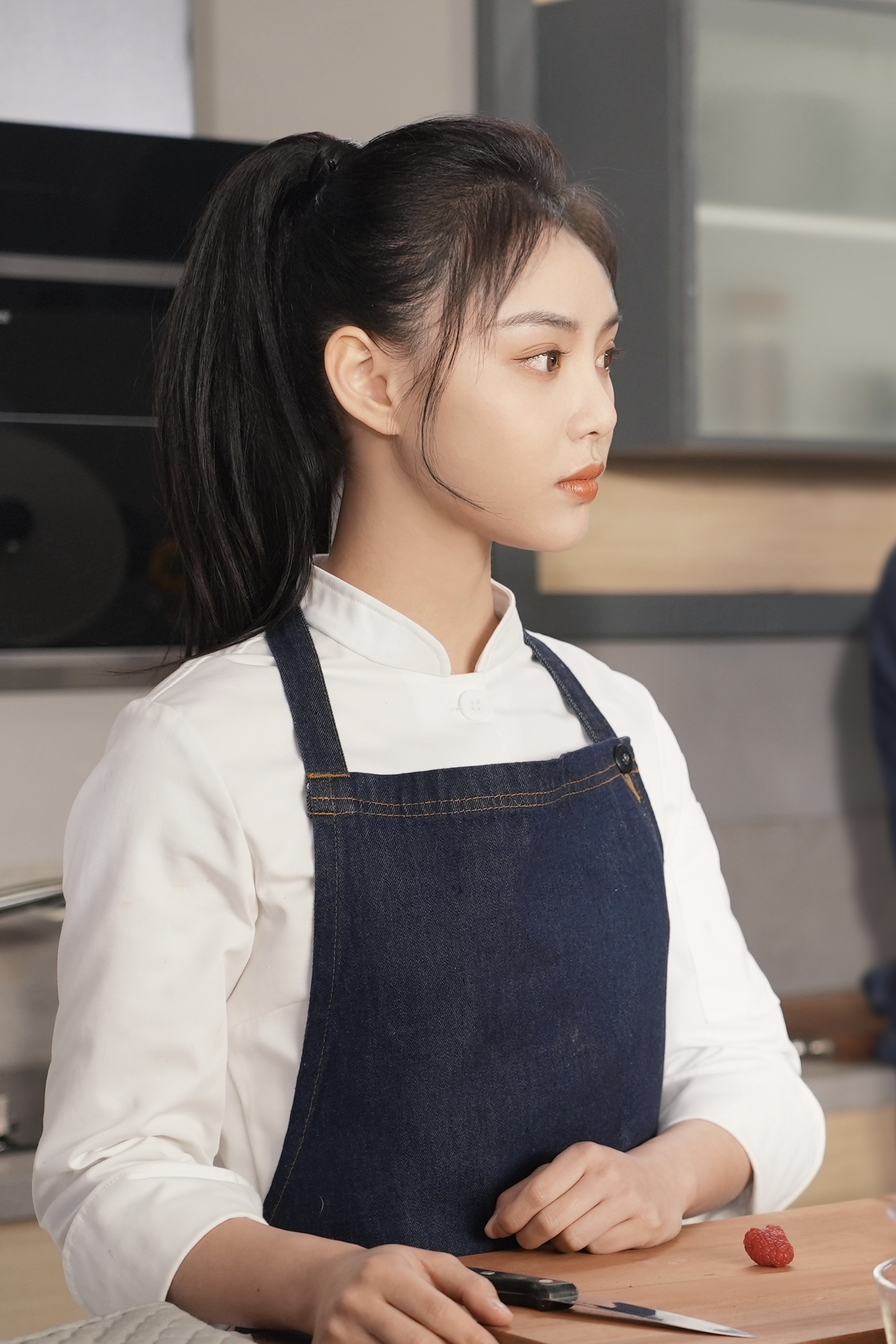 功夫女孩梁壁荧出镜谢霆锋代言品牌最新广告 极具活力表现力满分