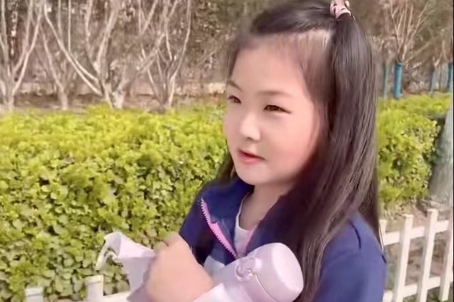 “吃水不忘挖井人”，我们怀念毛主席！