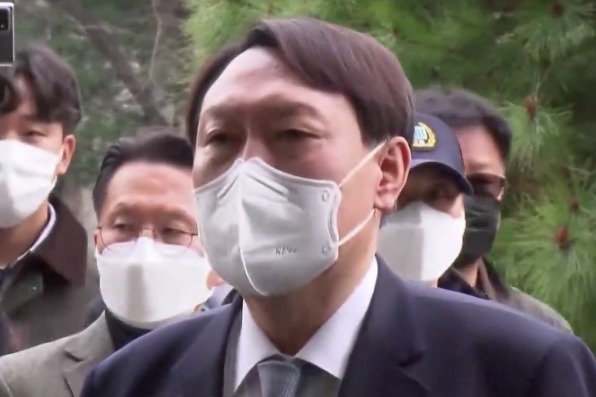 新闻人物：尹锡悦正式就任韩国总统，曾亲手把两任前总统送进监狱