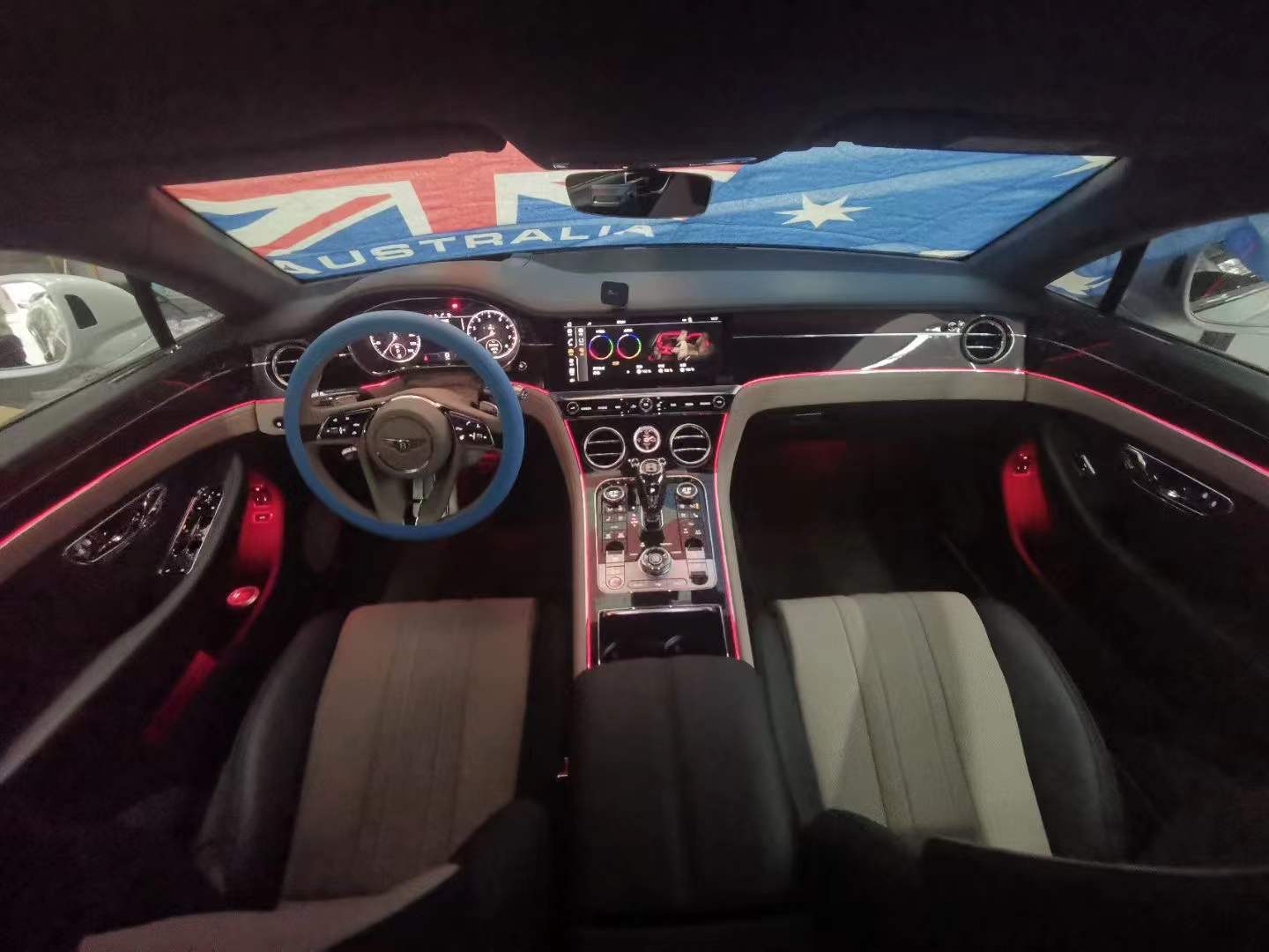 22款宾利欧陆gt升级原厂30色氛围灯效果展示__凤凰网