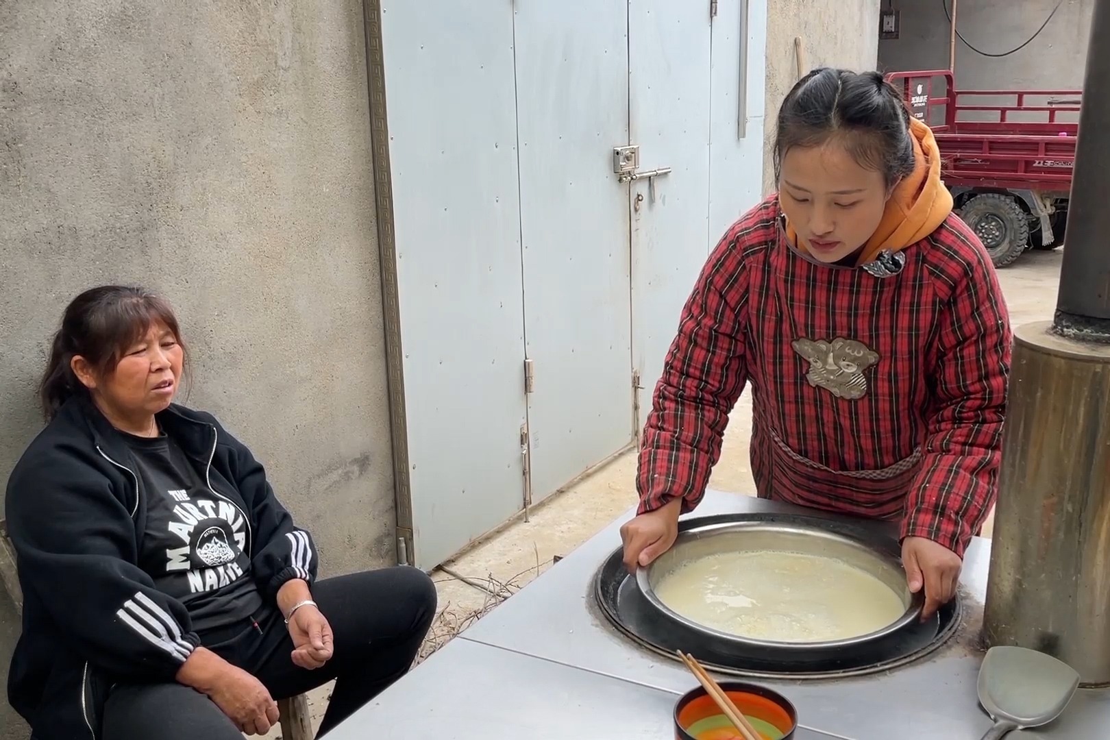 媳妇在家做豆腐，豆浆、豆腐脑、一样都不落下，简单方便还省事