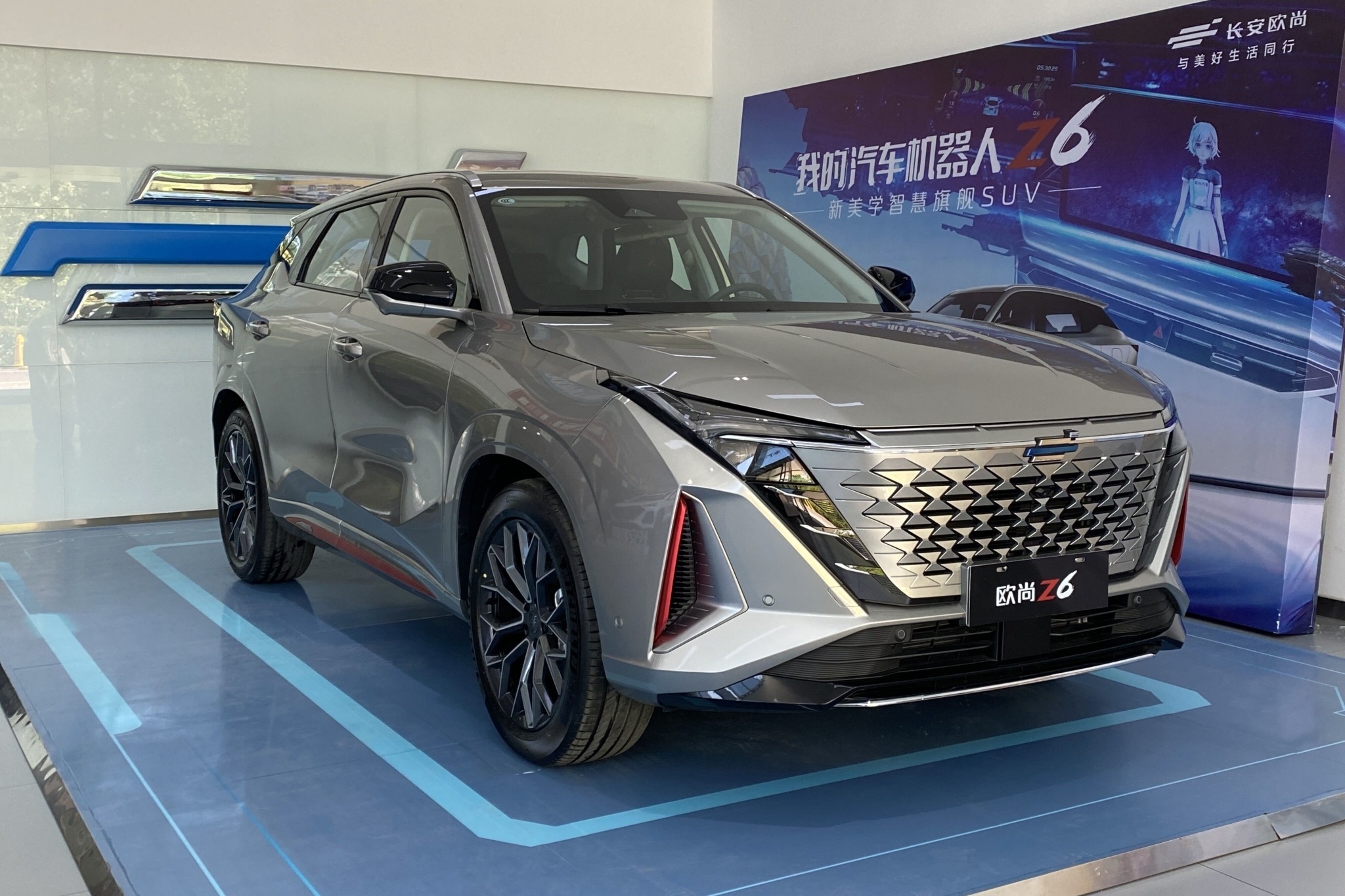 科技感拉满，三种动力组合可选择，欧尚Z6郑州到店实拍