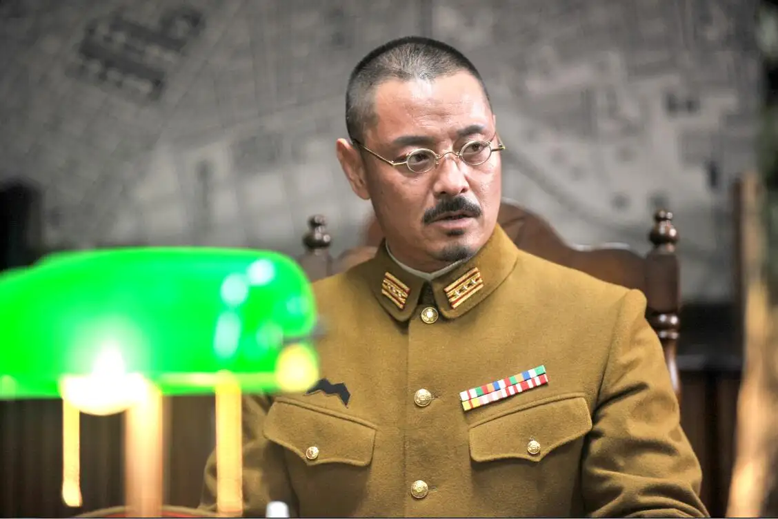 尹铸胜包揽5月两大反派难也不难