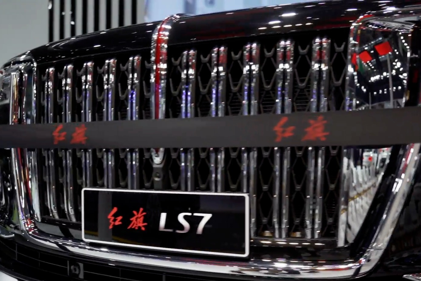 车长超5米69，红旗LS7霸气登场！这简直是国产顶级豪华SUV天花板