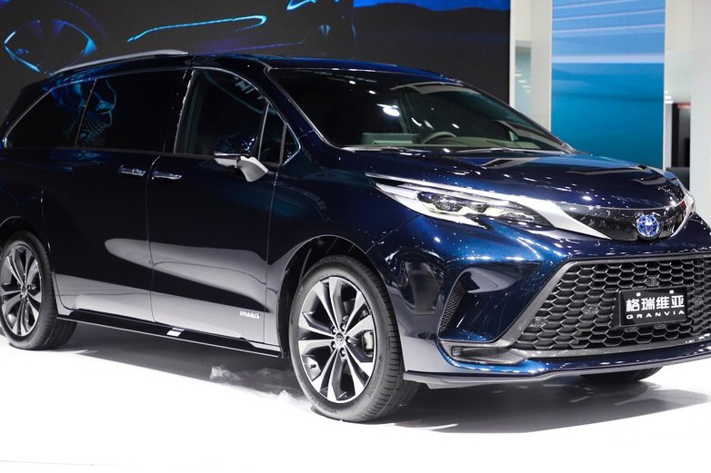 一丰版"赛那"!丰田全新mpv"格瑞维亚"亮相深圳车展
