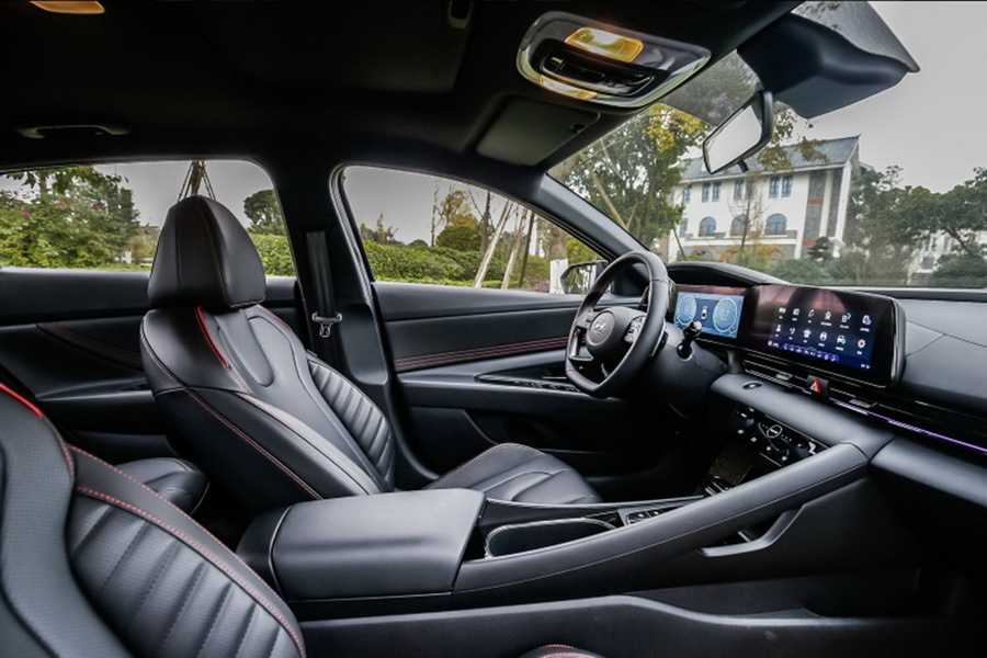 伊兰特和轩逸哪个值得推荐 9ff2f8a8-c198-402a-9f2b-e714c26583c0_w900_h600.jpeg