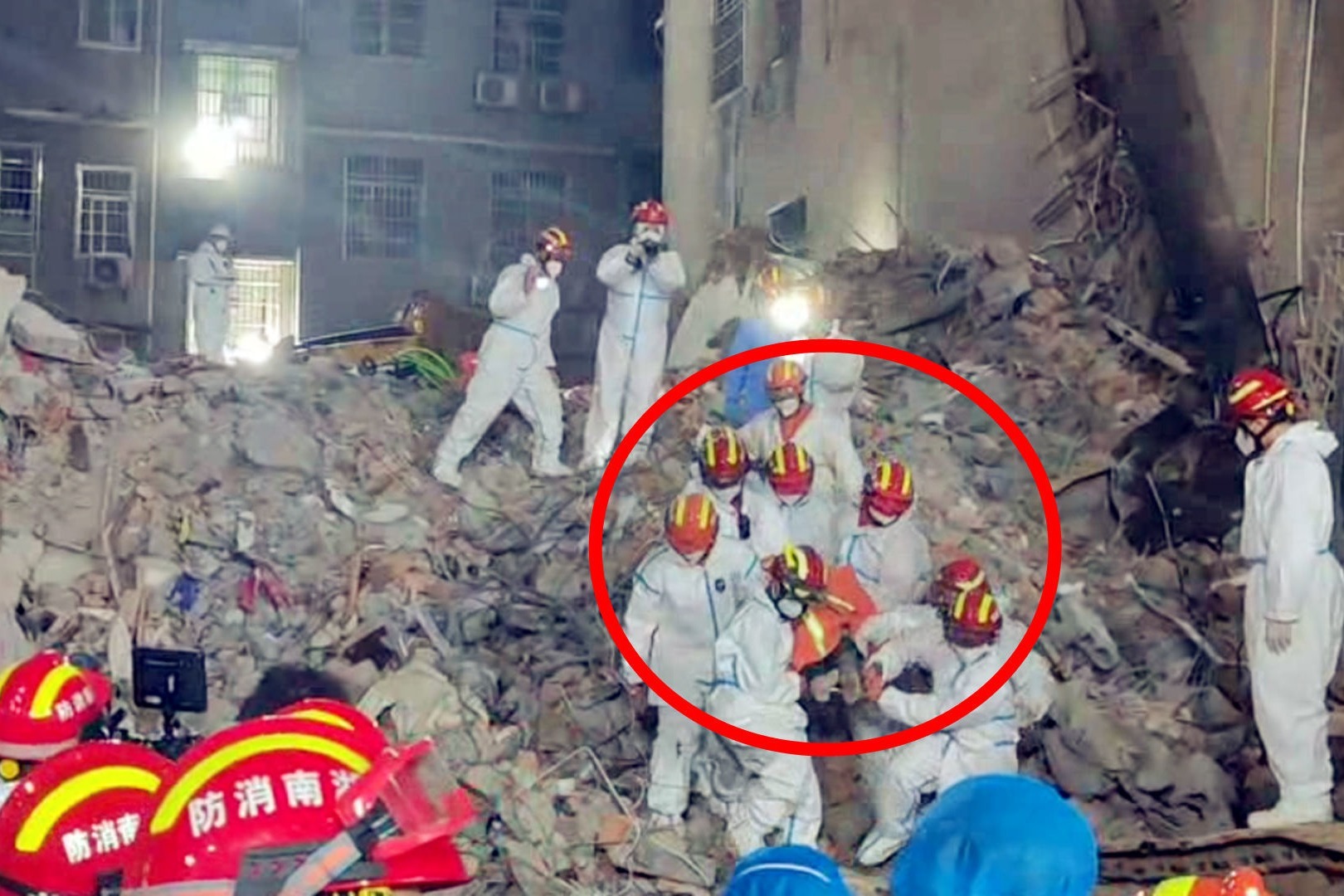 湖南长沙居民自建房倒塌事故现场救援进展：第6名被困人员被救出 - 综合 - 新湖南