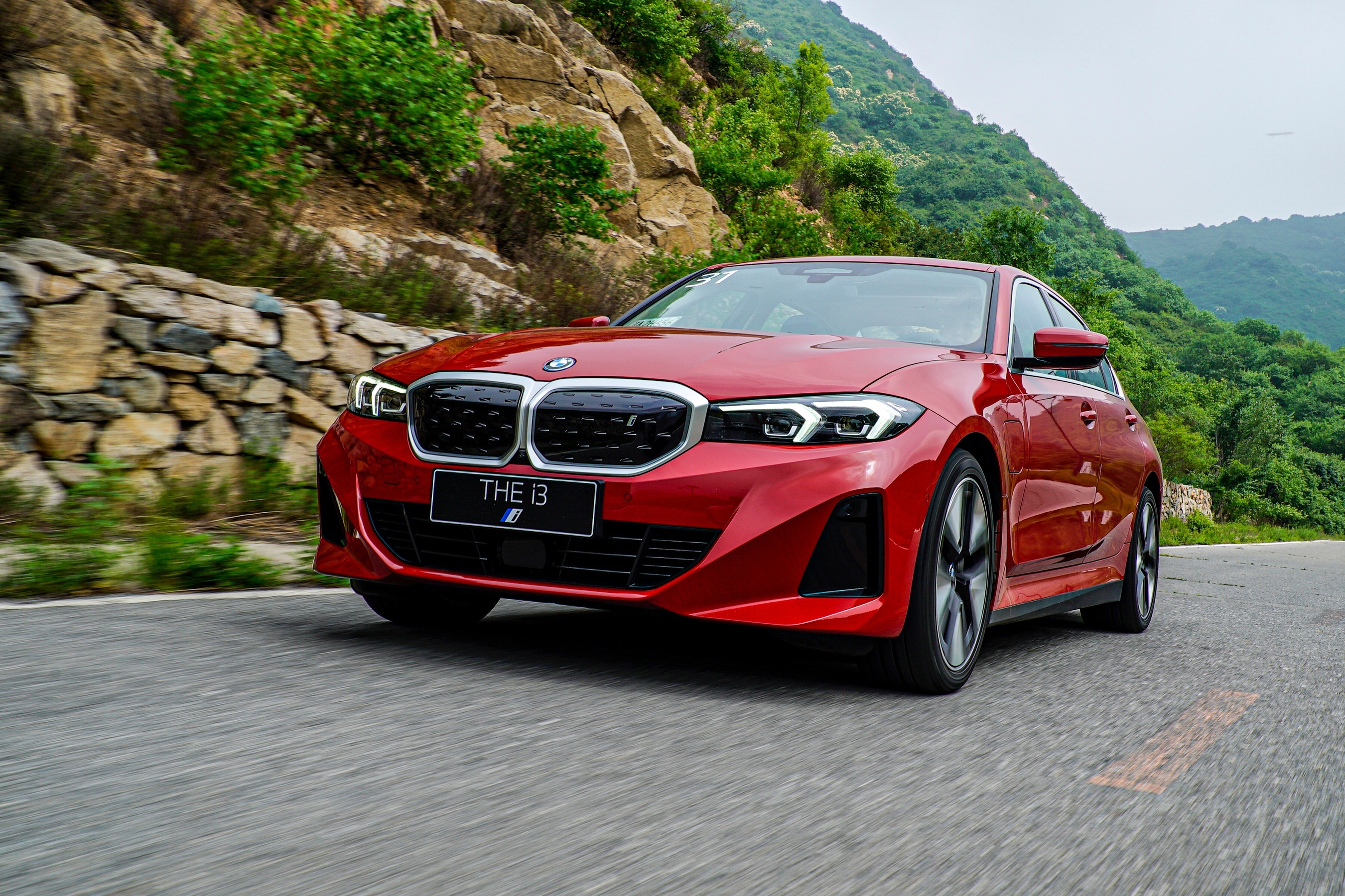 35万纯电驾驶者之车宝马i3操控究竟如何