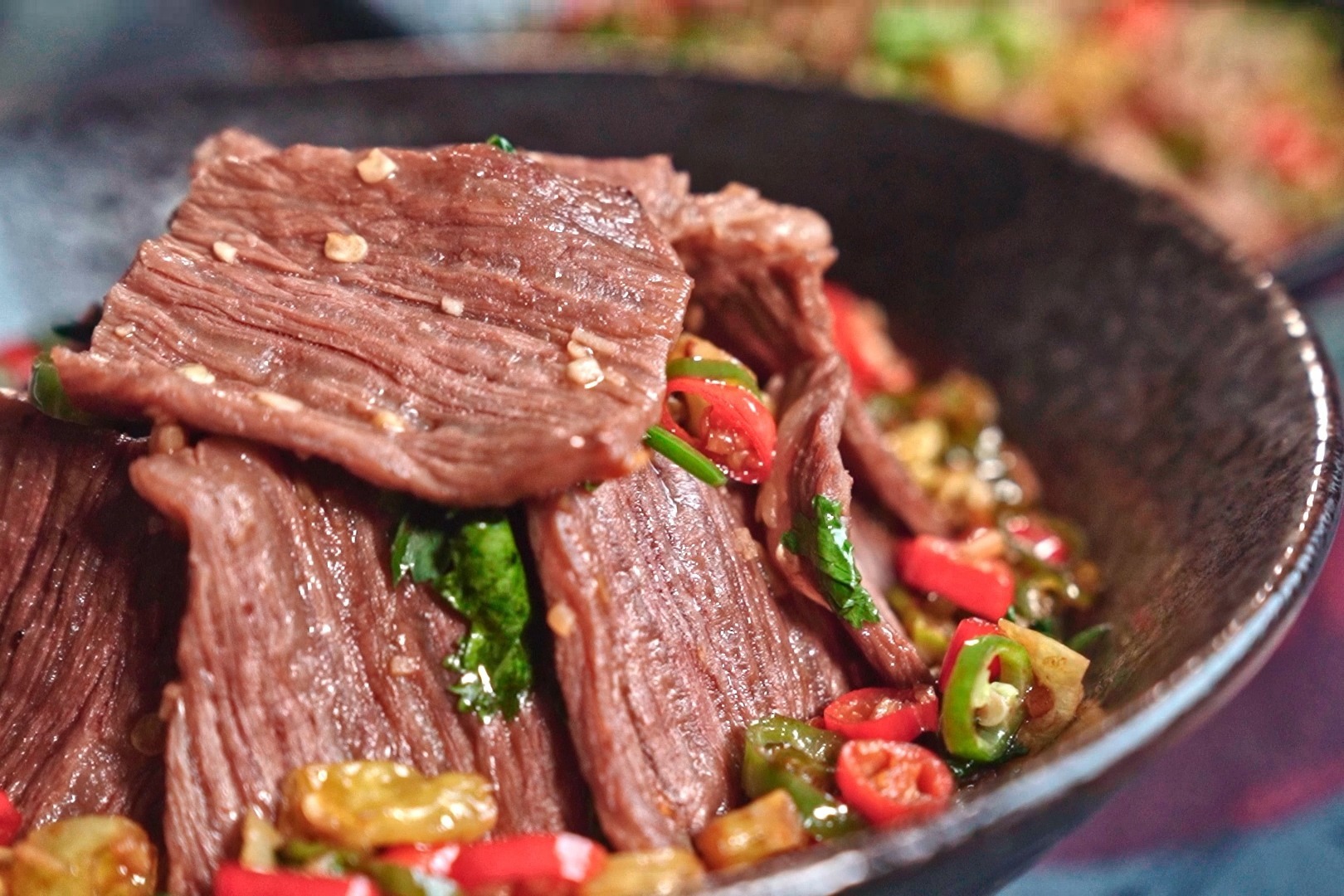 小炒黄牛肉，认真吃饭！