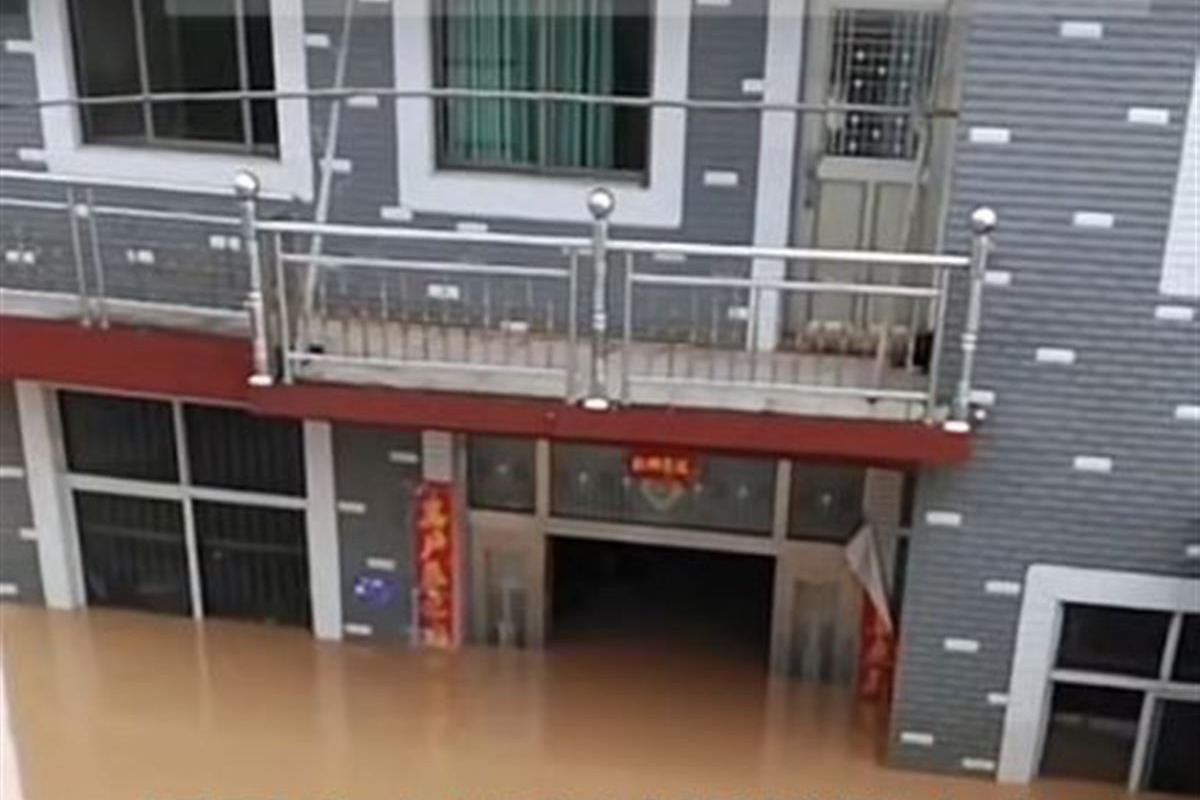 上饶一古镇被淹，多名受灾商户称事先未收到泄洪通知