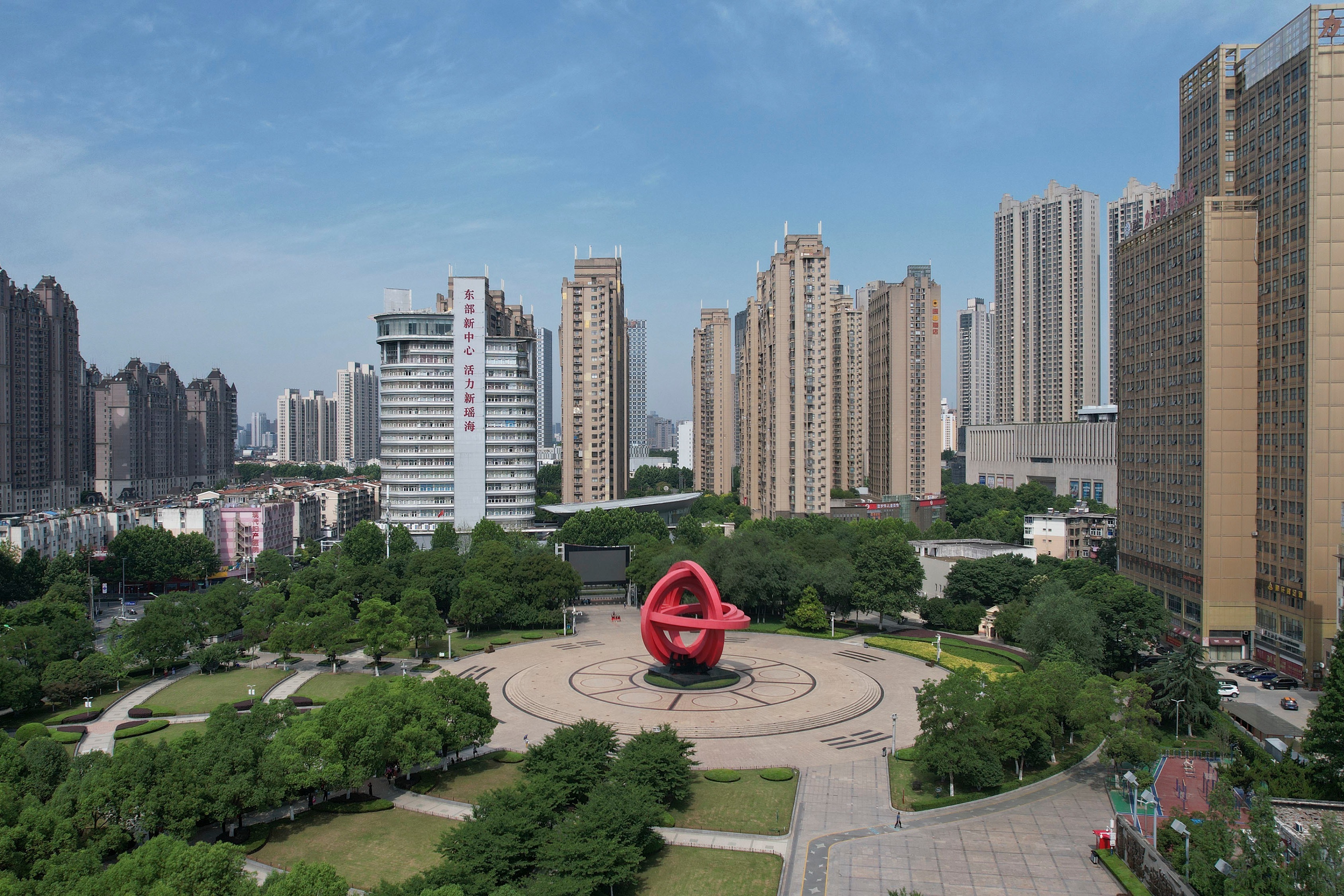 合肥:今天高考,和平广场很安静,高考加油
