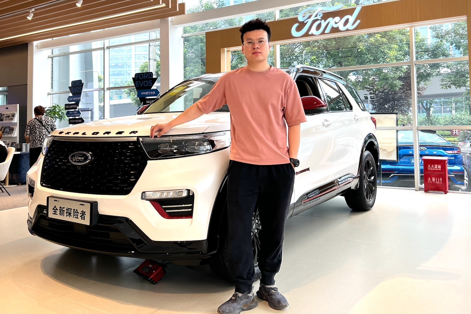 露营好伙伴！实拍福特探险者三十周年纪念版，限量300辆，手慢无