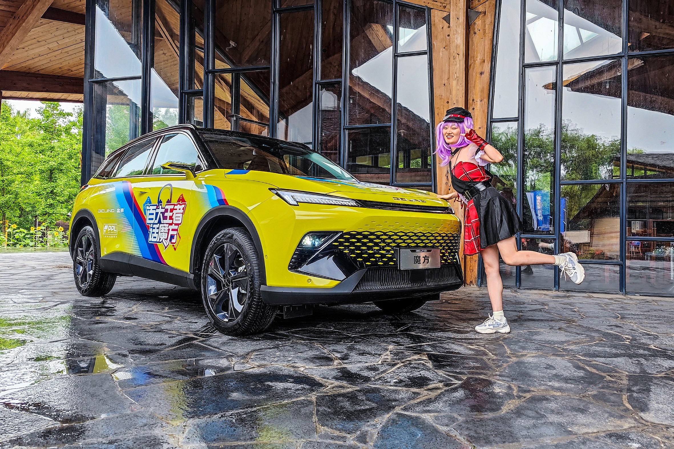 奥迪同款电子后视镜+鸿蒙座舱，北汽魔方到底有多魔性