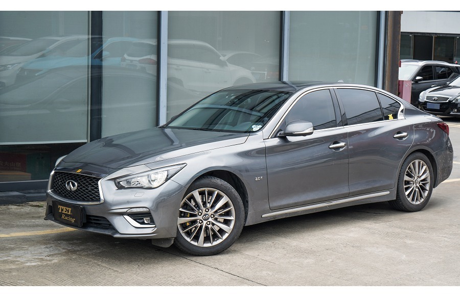 英菲尼迪Q50L升级改装TEI大六刹车套件，原厂18寸轮毂加15mm法兰盘