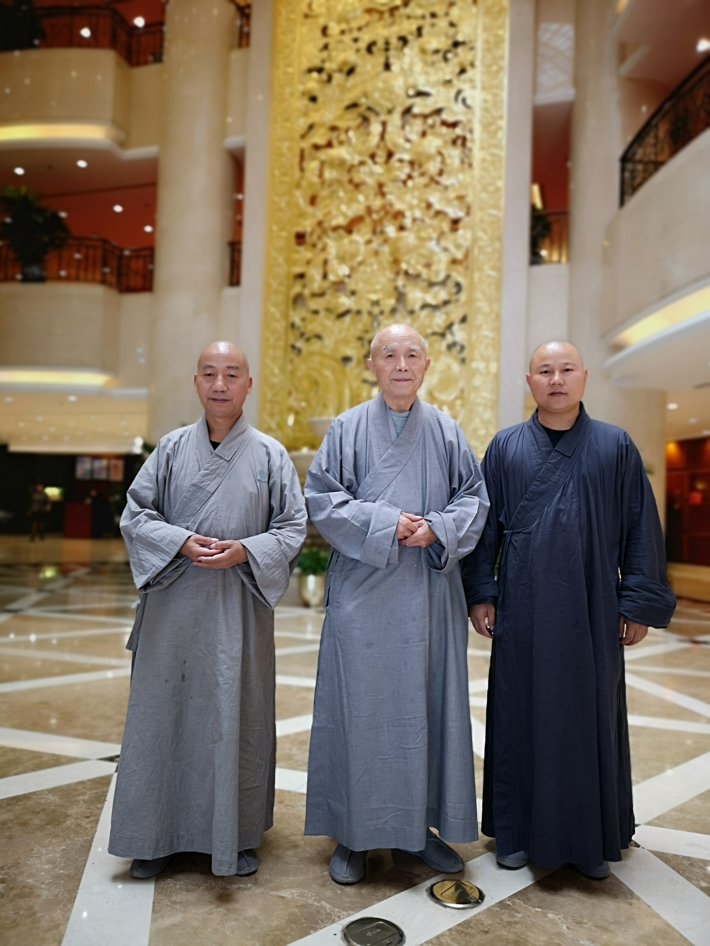 法师除担任褒禅寺禅主持外,还被香港宝林寺,宝莲寺,江西云居山真如寺