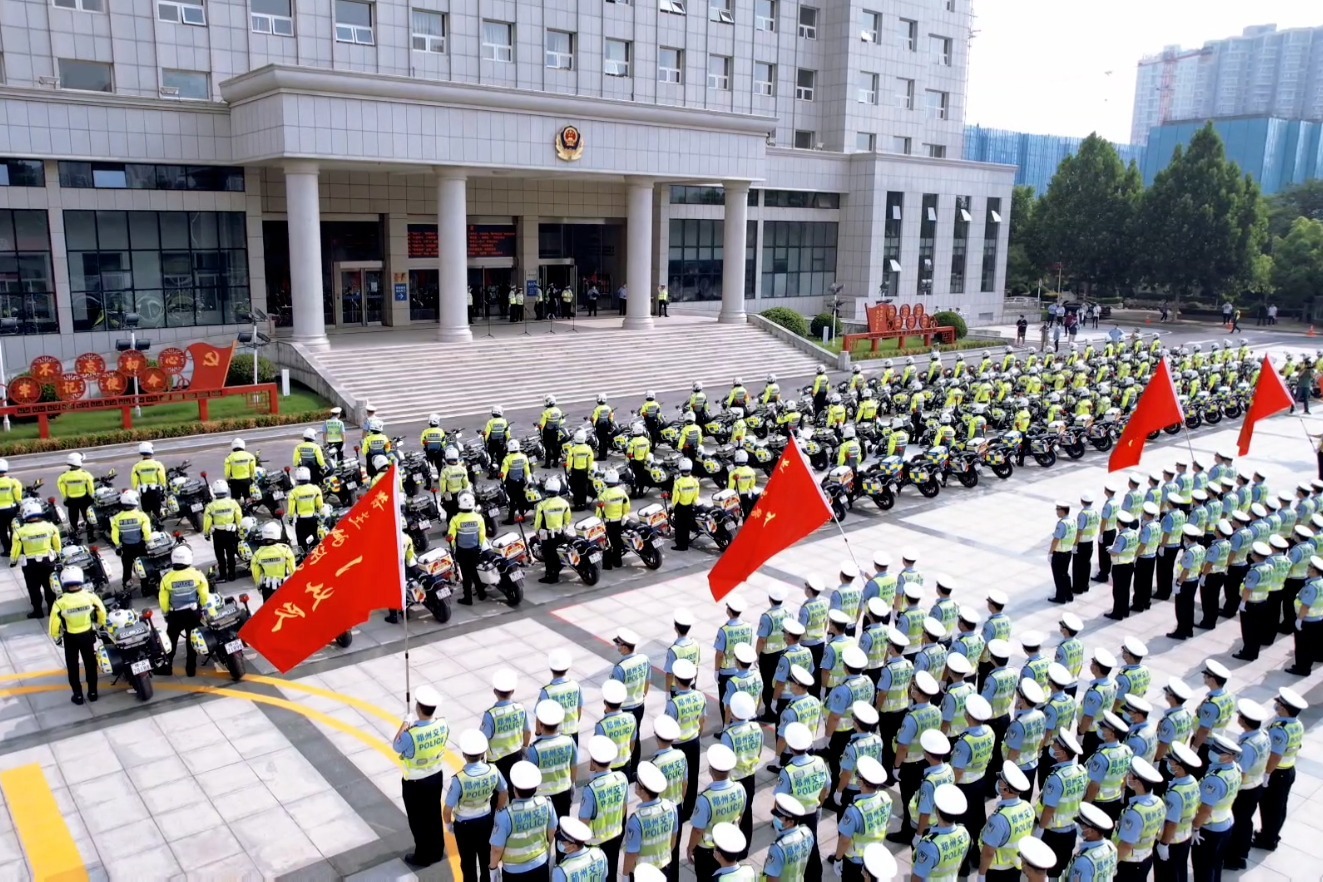 精准发力  靶向施策 ——城市精细化管理郑州交警在行动