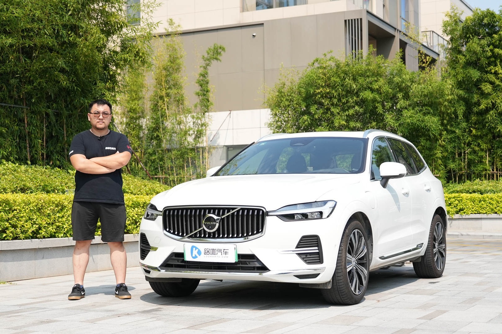 新车机支持CarPlay和App下载 试驾沃尔沃XC60