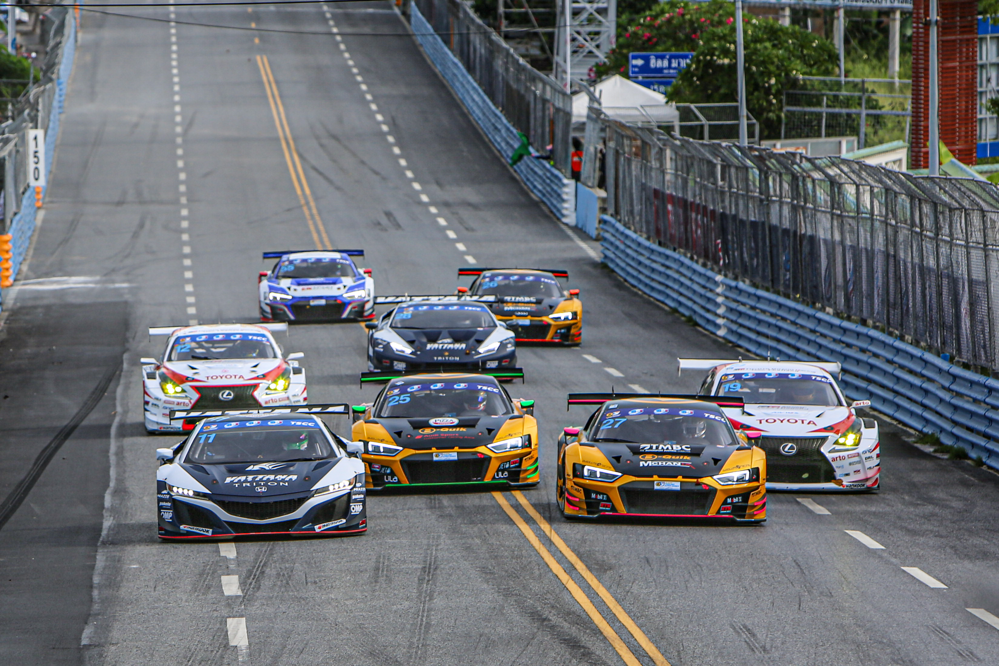 b-quik absolute racing 车队再度启程冲击泰国超级系列赛__凤凰网