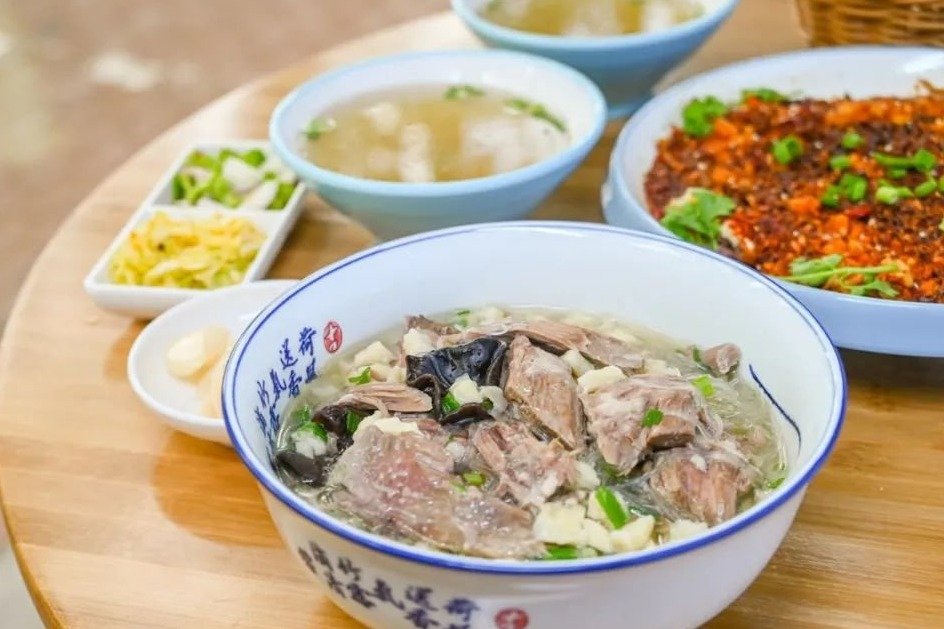 陕西老师傅把水盆羊肉带到了银川,很少见!_凤凰网视频_凤凰网