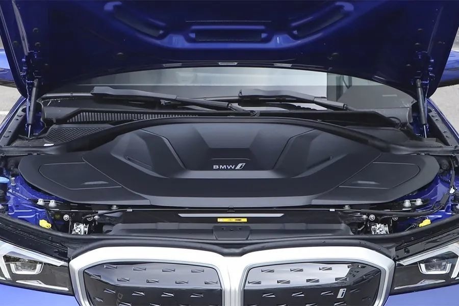 宝马电动车i3试驾体验，看看这辆车的驾驶品质如何？