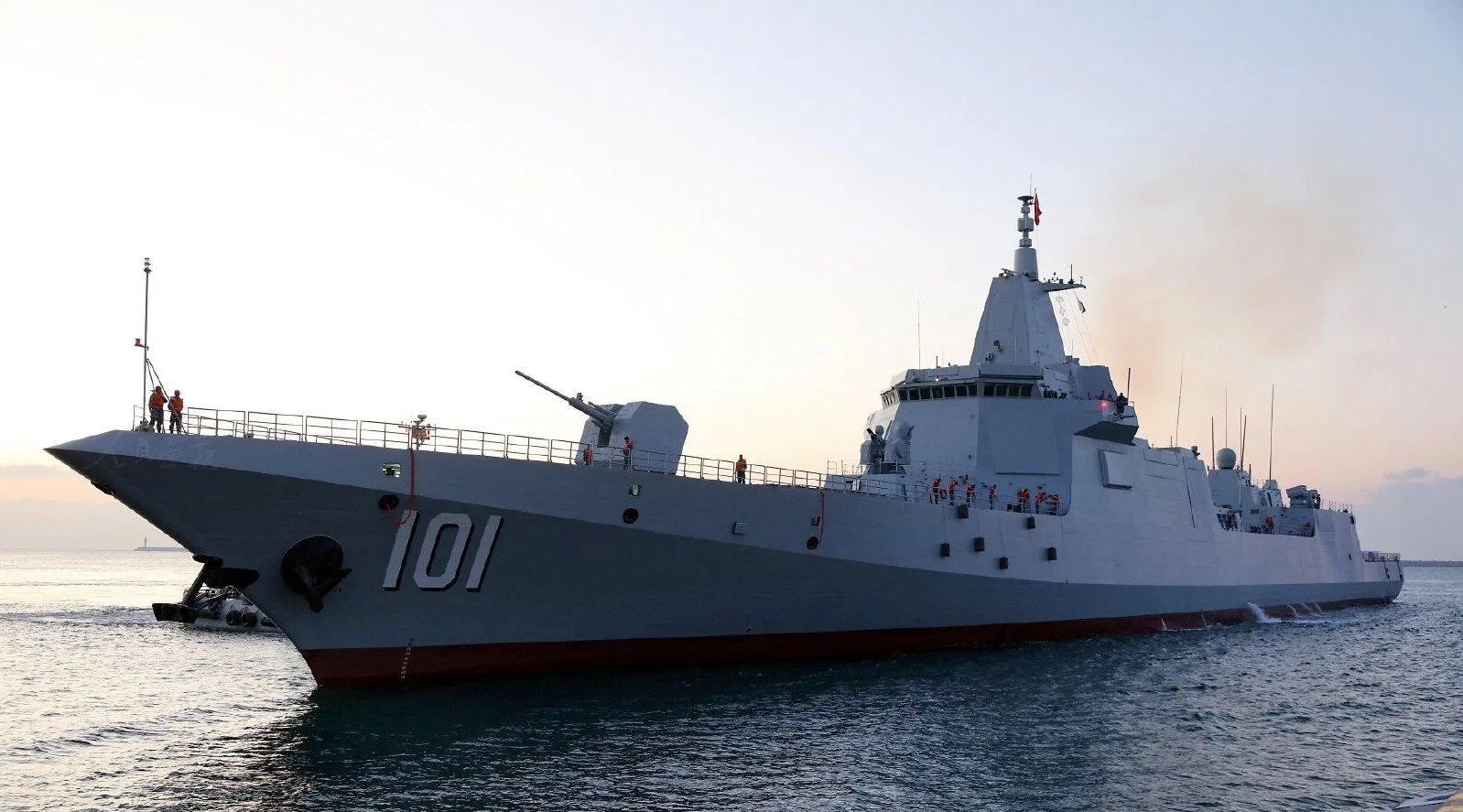 日本都是这样,以中国海军为例,055级驱逐舰的首舰"南昌"号的舷号是101