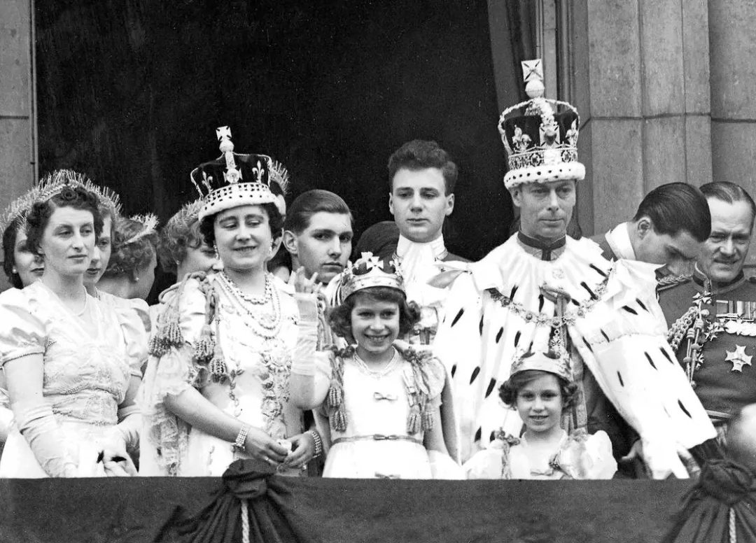 英国王位继承是按照什么顺序来的,怎样才能登上英国的君主之位?_凤凰网军事_凤凰网