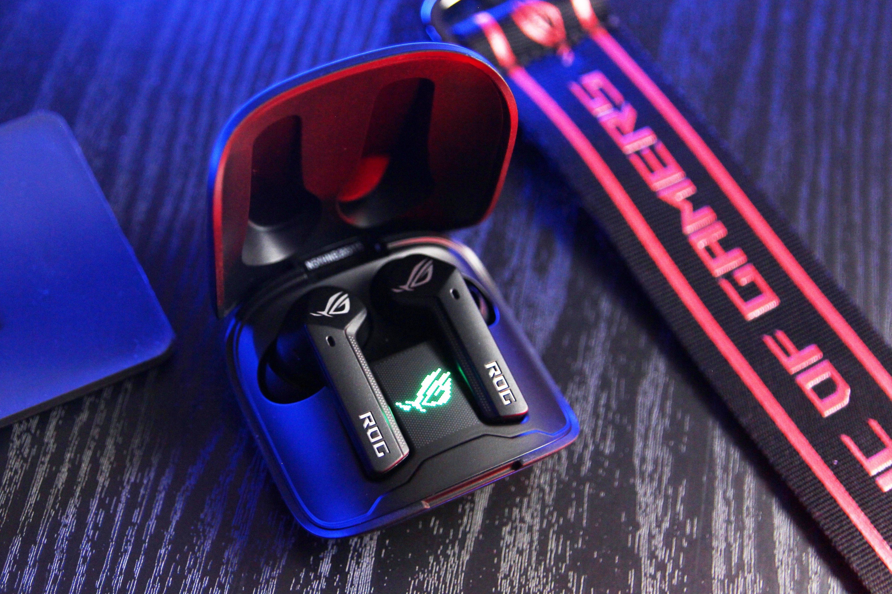 rog降临tws无线游戏耳机有酷炫造型还有anc降噪着实想要