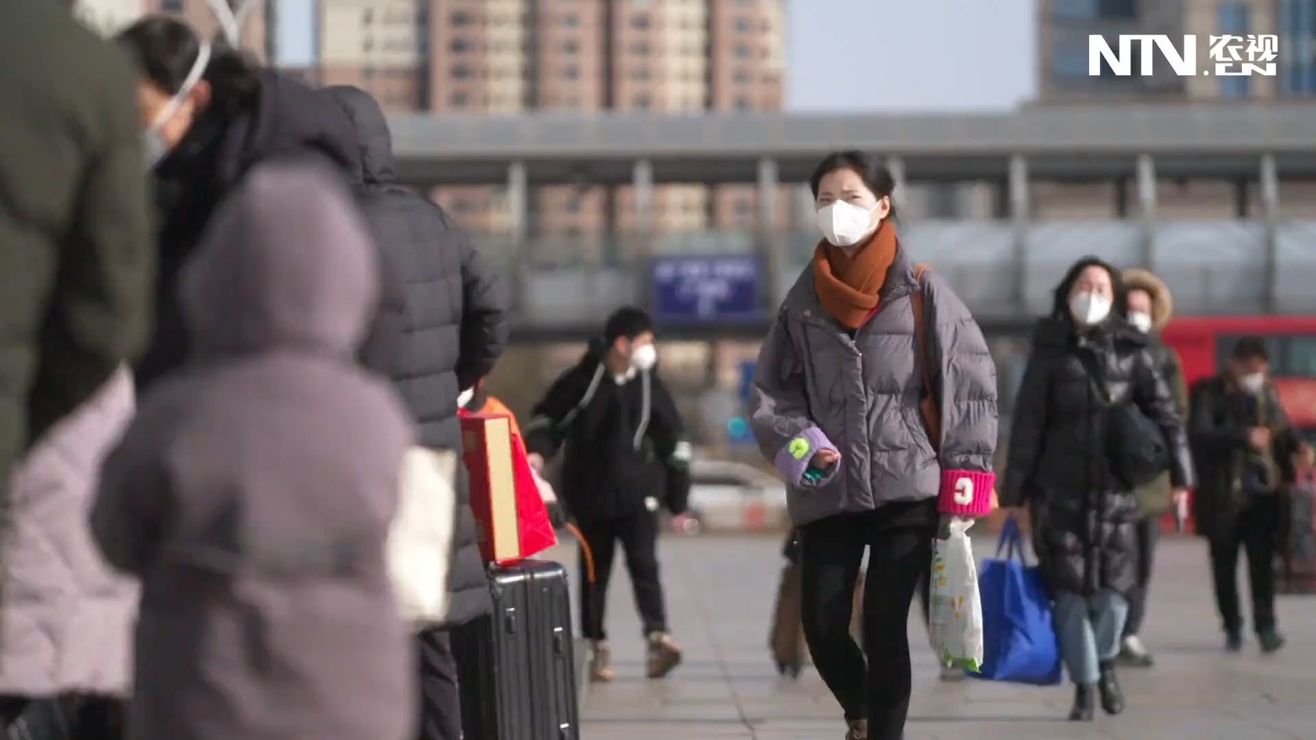 遇见——回家路上的他们。微纪录片《谢谢你 北京西》敬请期待